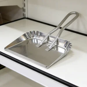 17 Inch Wood Plastic Broom and Aluminum Dustpan Set for Home Cleaning