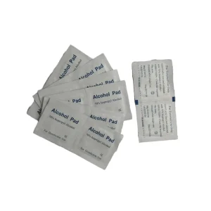 70% Isopropyl Alcohol Wipes 6x6cm Custom Printed Disposable Alcohol Cotton Pads Custom Packaging for Medical Salon Home Use