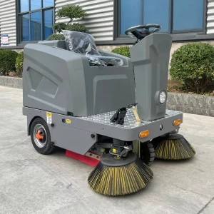 Automatic Industrial Ride-On Electric Street Floor Sweeper Three-Wheel Three-Brush Cleaner for Factory Workshop