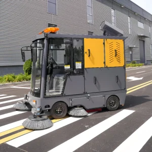 Battery-Powered Ride-On Floor Sweeper for Parking Lots, Shopping Malls, and Supermarkets