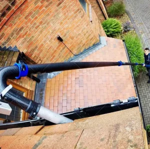 Carbon Fiber Gutter Vacuum Pole Kit with Telescopic Extension for Roof Debris Removal and Outdoor Cleaning