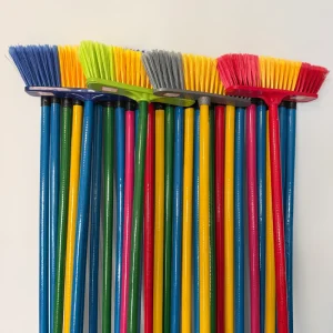 China Manufacturer Soft Floor Cleaning Sweeping Broom Brush Plastic Broom with Dustpan Wooden Mops Stick
