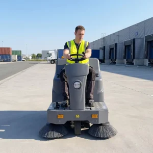 CleanHorse S15 New Electric Self Propelled Ride On Industrial Outdoor Floor Sweeper Machine