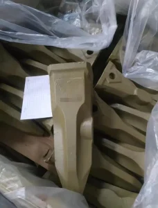 Competitive Price Casting Steel Bucket Teeth for Loaders Excavators HRC48 52 Hardness OEM Available High Quality Loader Bucket