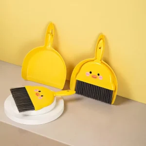 Custom Small 2 In 1 Plastic Desktop Cleaning Set Portable Mini Cartoon Broom and Dustpan Set for Office Table Desktop Keyboard