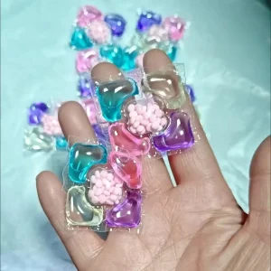 Disposable Eco-Friendly 5-in-1 Laundry Detergent Pods for Apparel Cleaning