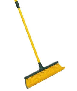 Durable Industrial Telescopic Outdoor Cleaning Brush Extendable Handle Stiff Yellow PET Bristles DIY Heavy Duty Sweeper Garden