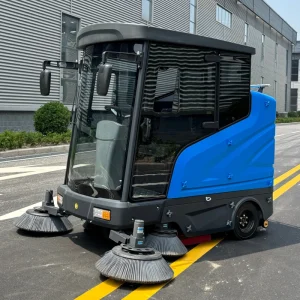 Electric Ride-On Industrial Floor Sweeper with Double Side Brushes and Battery