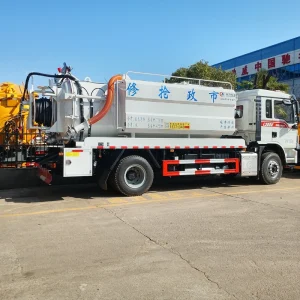 Factory Manual Diesel 4×2 15,000 L Storm Drain Cleaner Combined Jetting and Vacuum Truck 10 Tons
