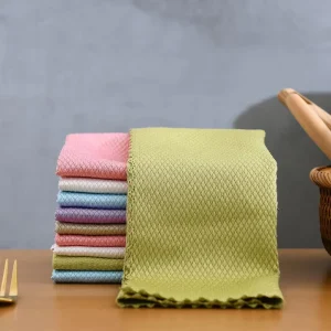 Fish-Scale Microfiber Cleaning Cloth for Grease-Free, Streak-Free Window and Kitchen Cleaning