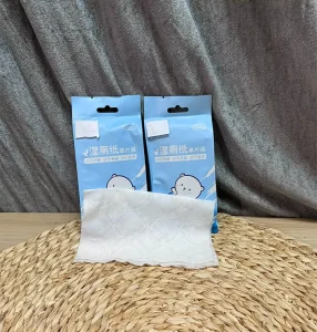 Free Sample Flushable Wet Toilet Wipes Household Family Pack Biodegradable Water Based Cleansing Wet Tissue