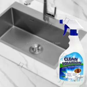 Glass Cleaner for Removing Rust Stains and Limescale in the Bathroom