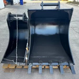 Heavy Duty Excavator Trenching Bucket Side Cutters Durable Construction Cutting Edge and Steel Standard Bucket