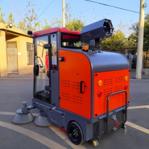 Industrial Road Sweeper with Roller Brush Ride on Floor Scrubber and Vacuum Commercial Floor Scrubber Machine