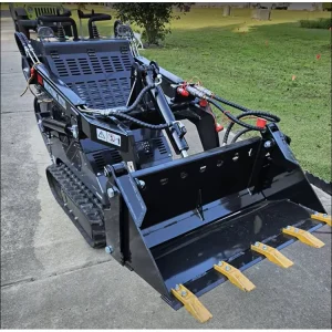 Mini Skid Steer 4 in 1 Bucket Attachment Multi-functional Hydraulic Scoop Bucket for Loading Leveling Grabbing and Digging