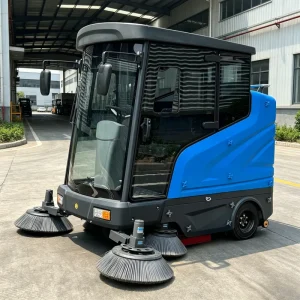 Multifunctional Street and Pavement Sweeper Truck