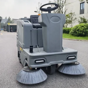 New Durable Electric Motor Ride on Floor Sweeper 48V 1810W 700kg Dry Wet All in One Cleaner Optional 150Ah Battery