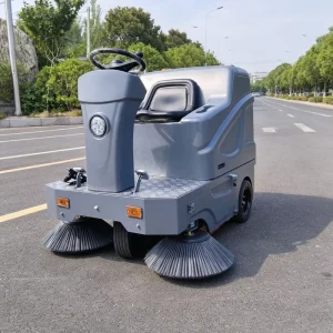 New Electric Ride on Battery Powered Self Propelled Industrial Floor Sweeper Street Garden Leaf Scrubber 1500mm Cleaning Width