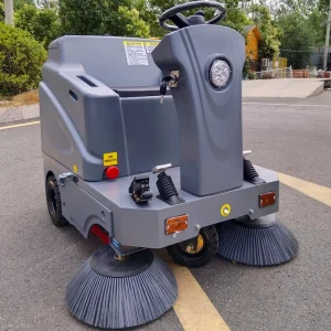 Outdoor New Ride On Industrial Floor Sweeper Electric Vacuum Cleaner with Battery Self Propelled