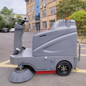 Rechargeable Ride on Electric Floor Sweeper Self Propelled 48V Outdoor Workshop Driving Industrial Road Cleaning Machine