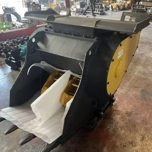 Rock Crusher Bucket Excavator Attachments 25t 30t Hydraulic Crushing Bucket for Quarry Mining Construction Site