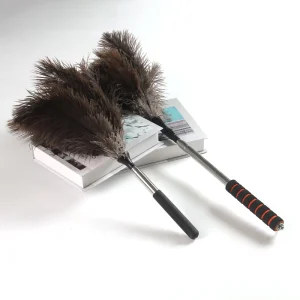 T-0118 Retractable Feather Duster with Stainless Steel Telescopic Rod and Wooden Handle